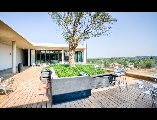 4,177M² OFFICE TO LET IN DORINGKLOOF
